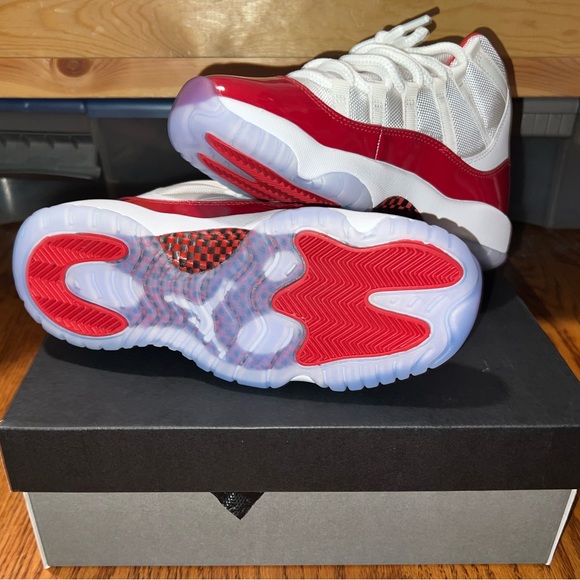 Air Jordan 11 Retro GS ‘Cherry’ - Picture 1 of 7